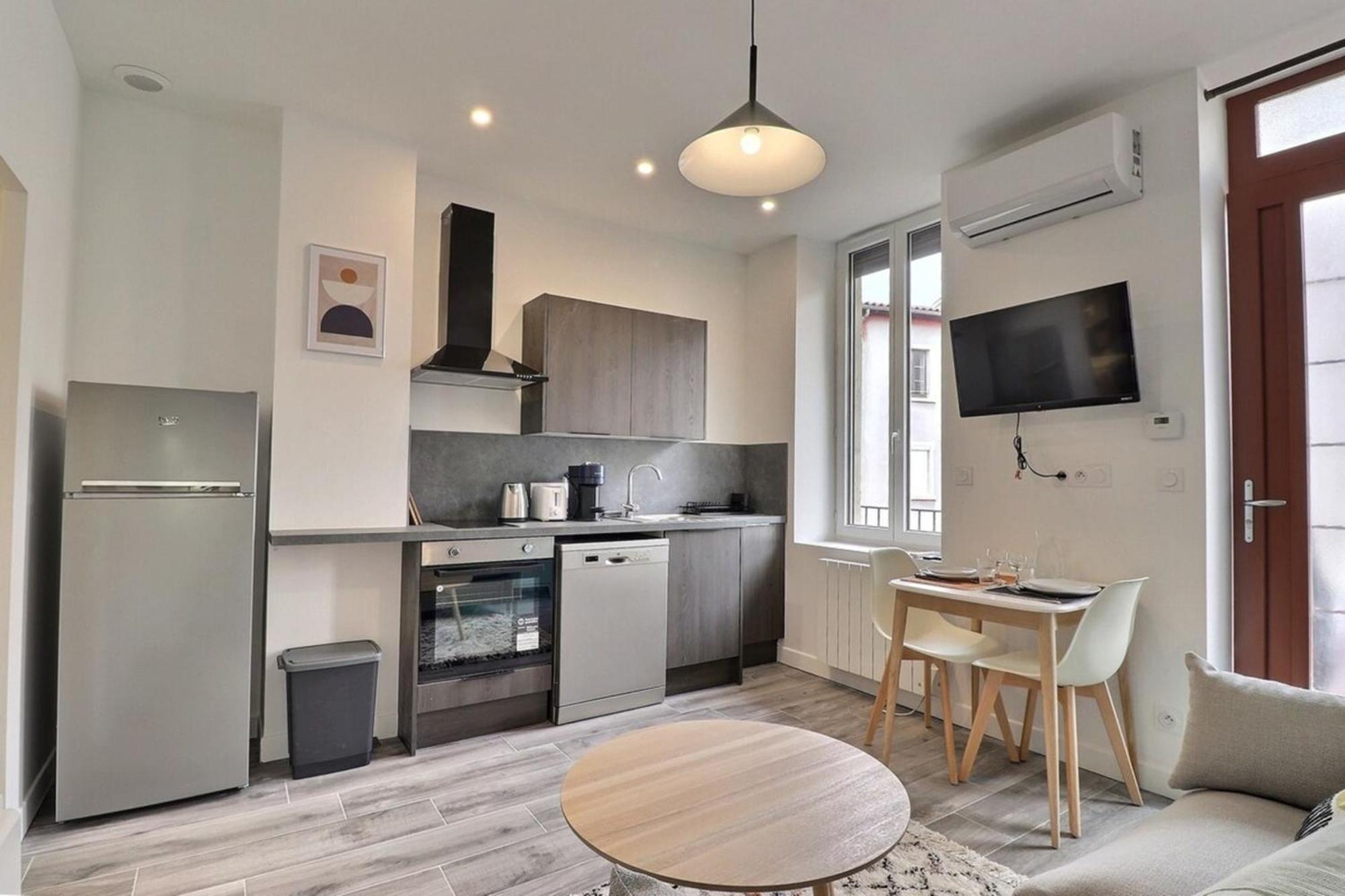 Le Peri - T1 Apartment 4 Guests - Villeurbanne Bagian luar foto